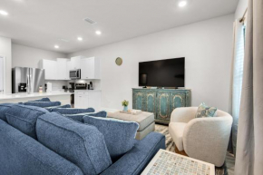 Beachy Gulf Breeze Home, Family & Pet Friendly